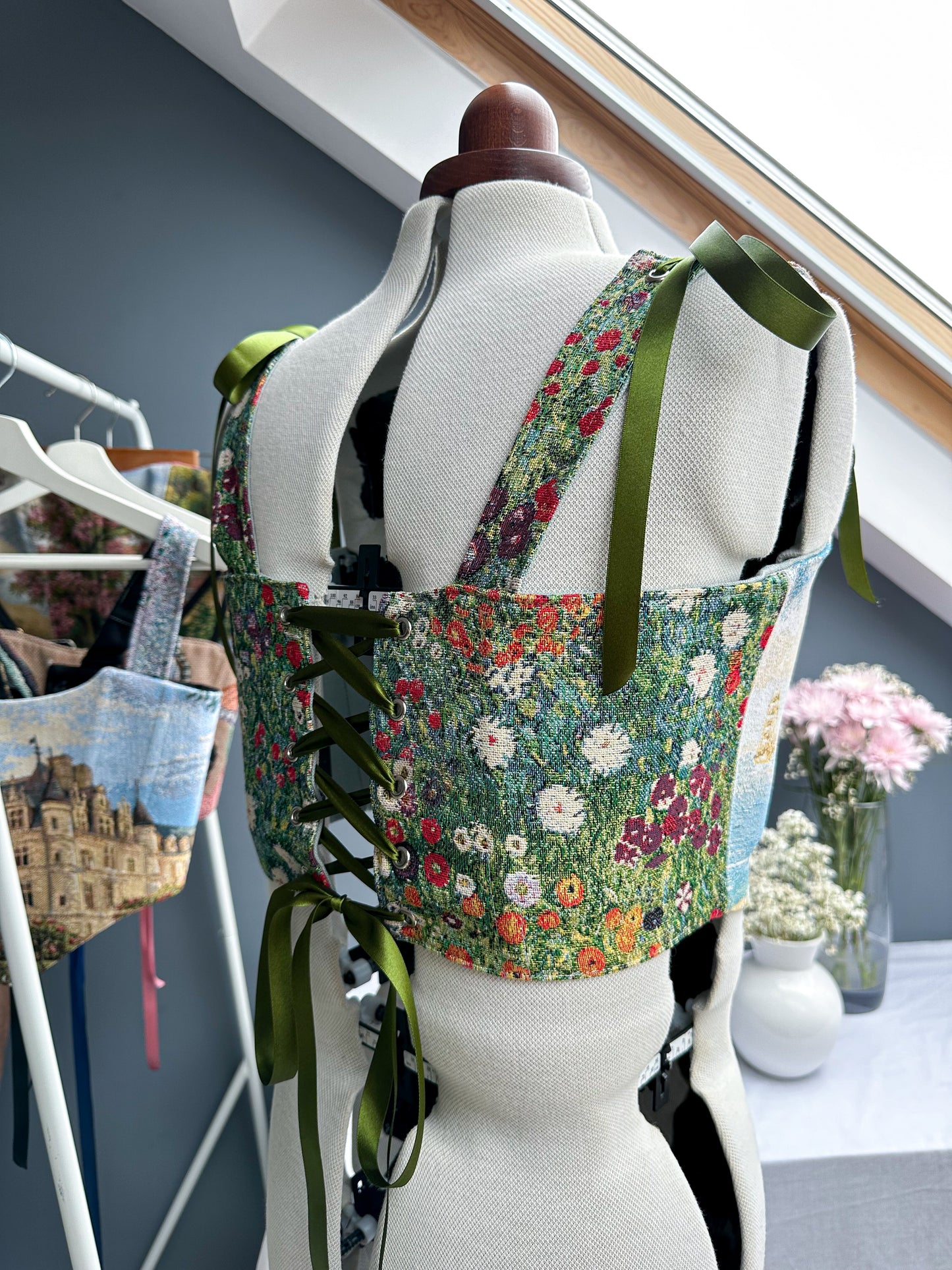 'Italian Dreamscape' Corset | XL Curved Bust