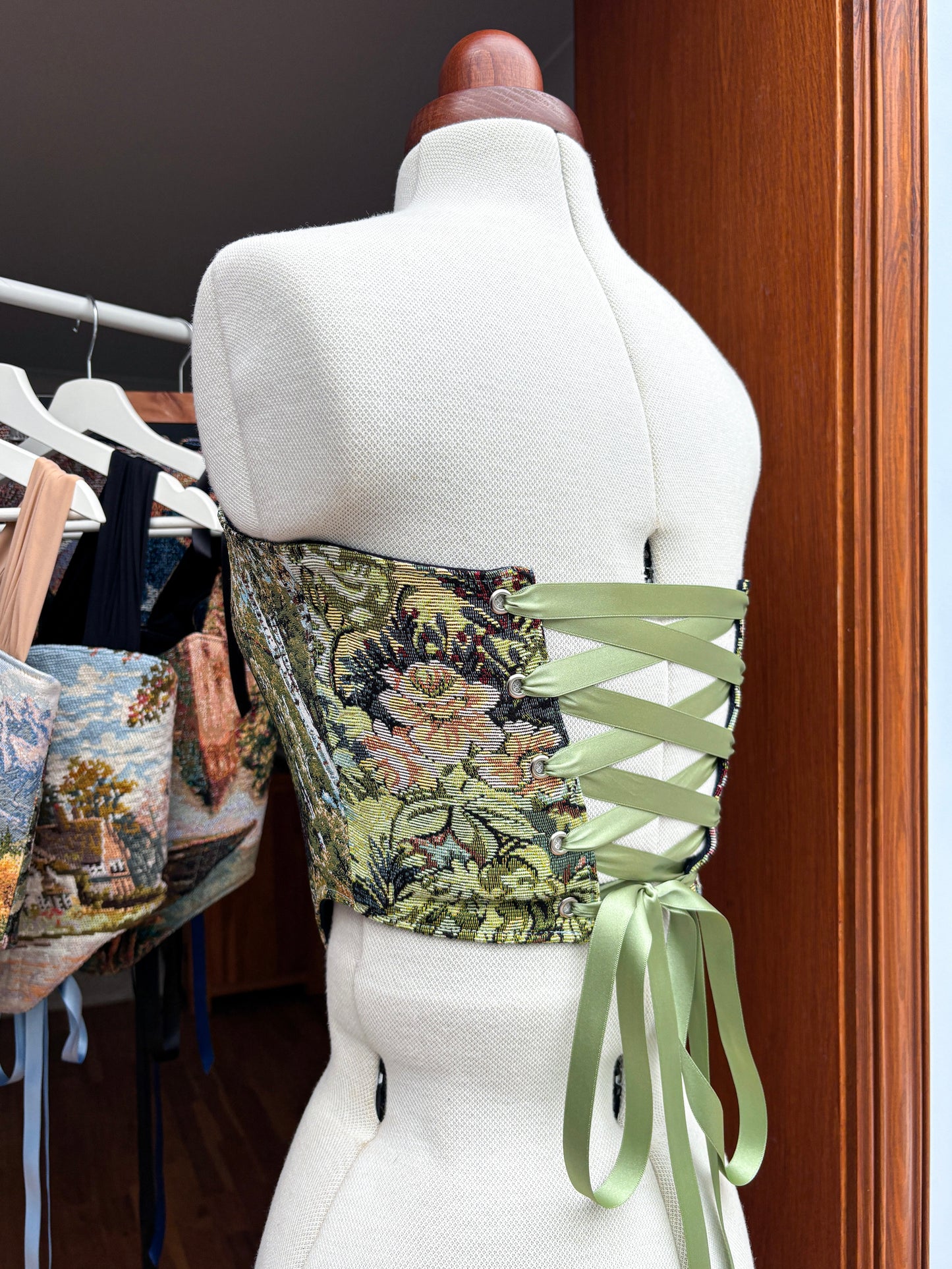 'Lakeside Grace' Corset | XS Straight Bust