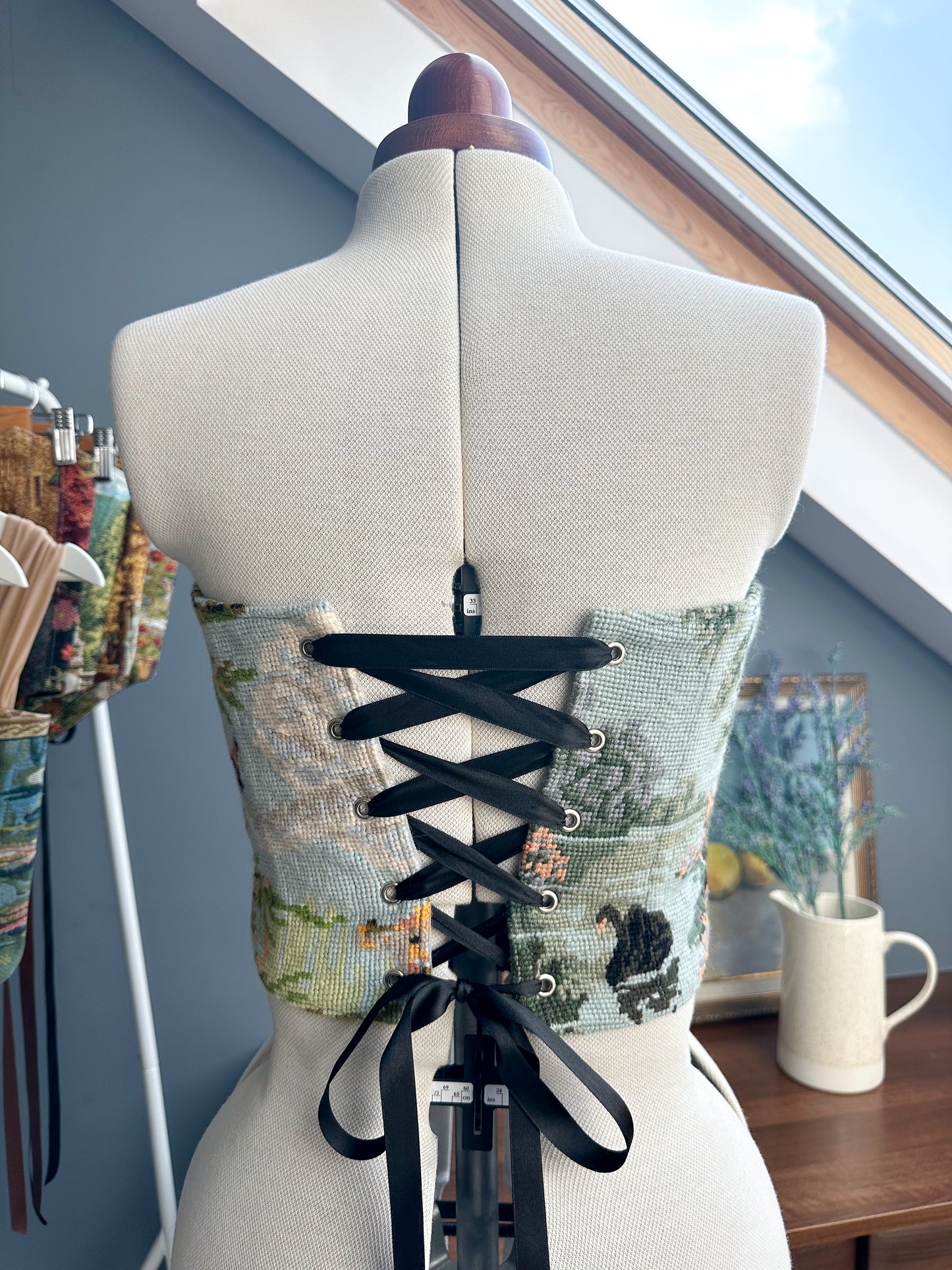 'Ivory Swan' Corset | M Straight Bust