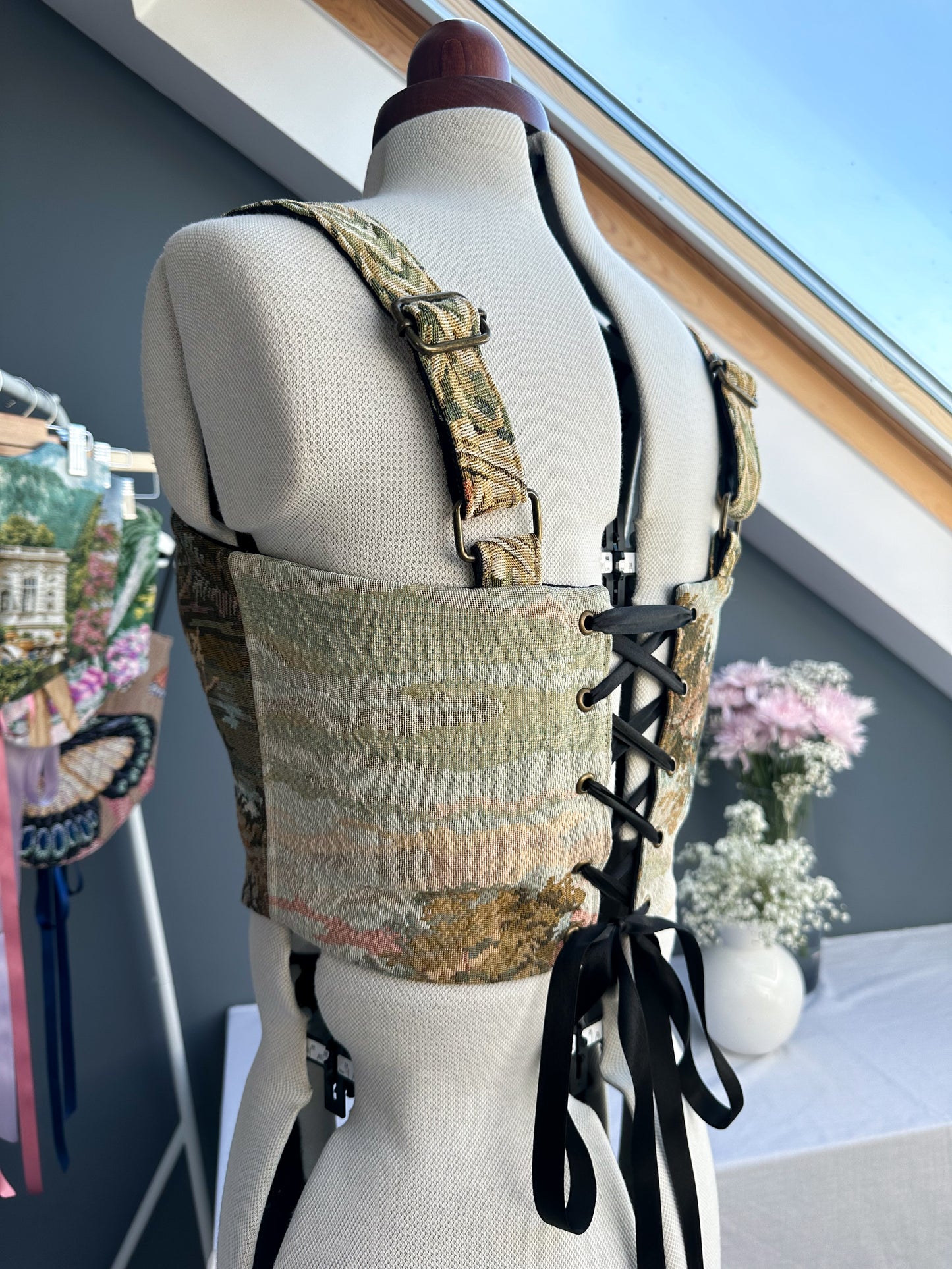 'Silken Swans' Corset | M Curved Bust