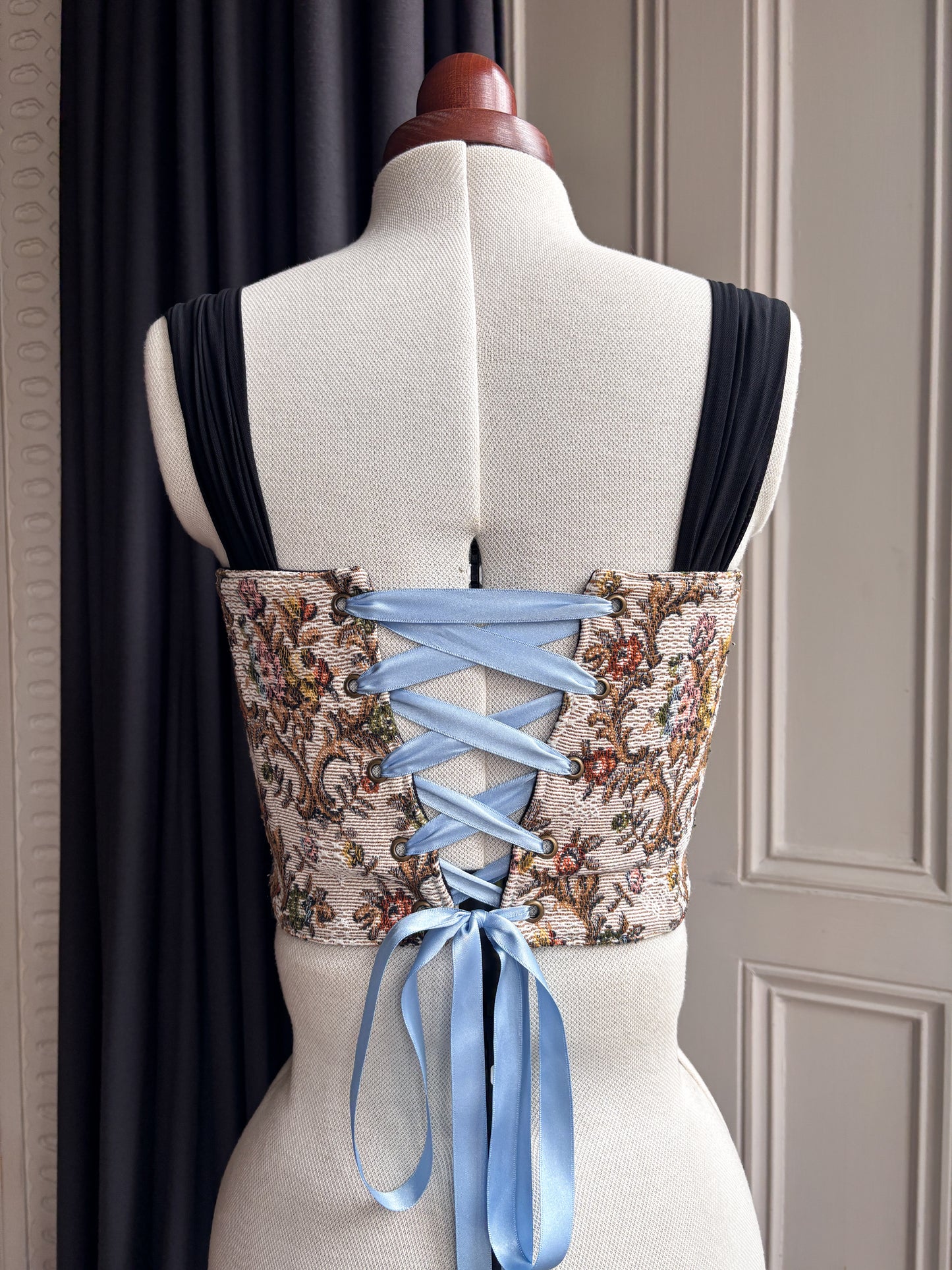 'Blue Butterfly’ Corset | S Straight Bust