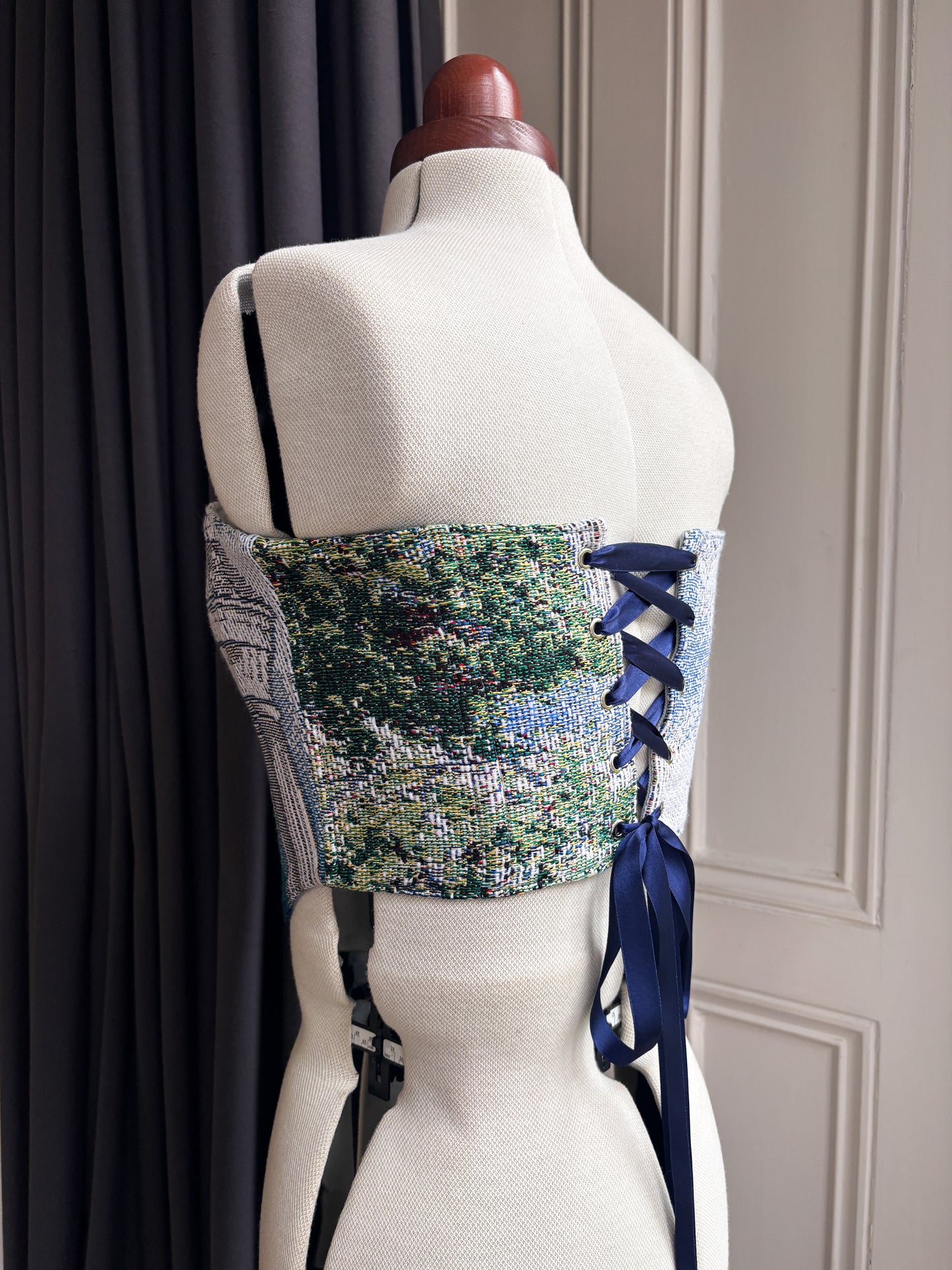 'Athena's Rise' Corset | M Straight Bust