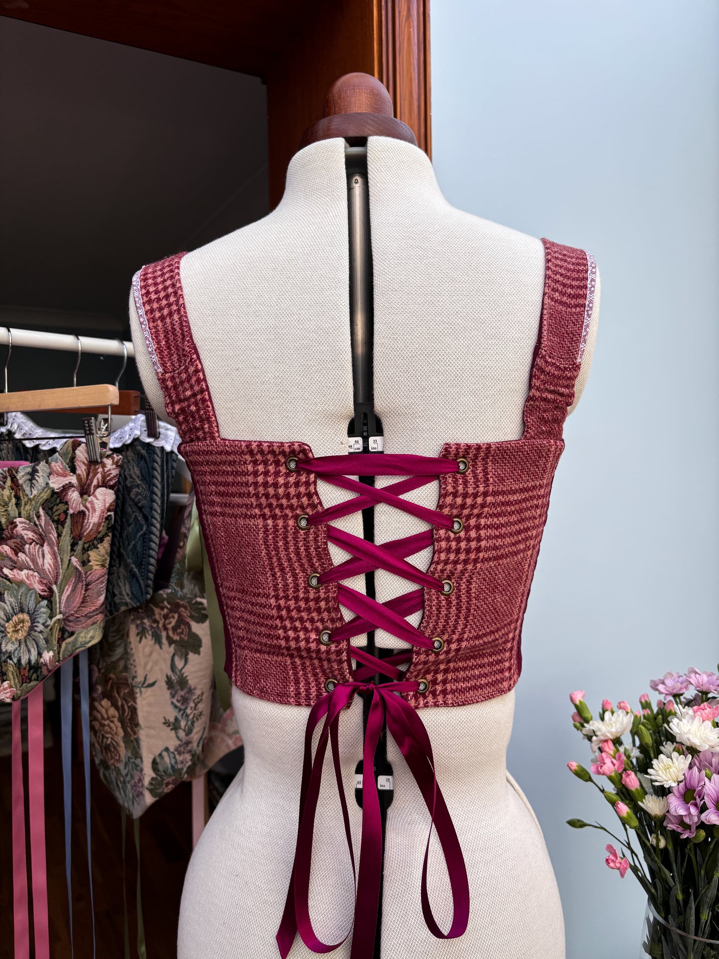 'Cranberry Lace' Corset | M Straight Bust