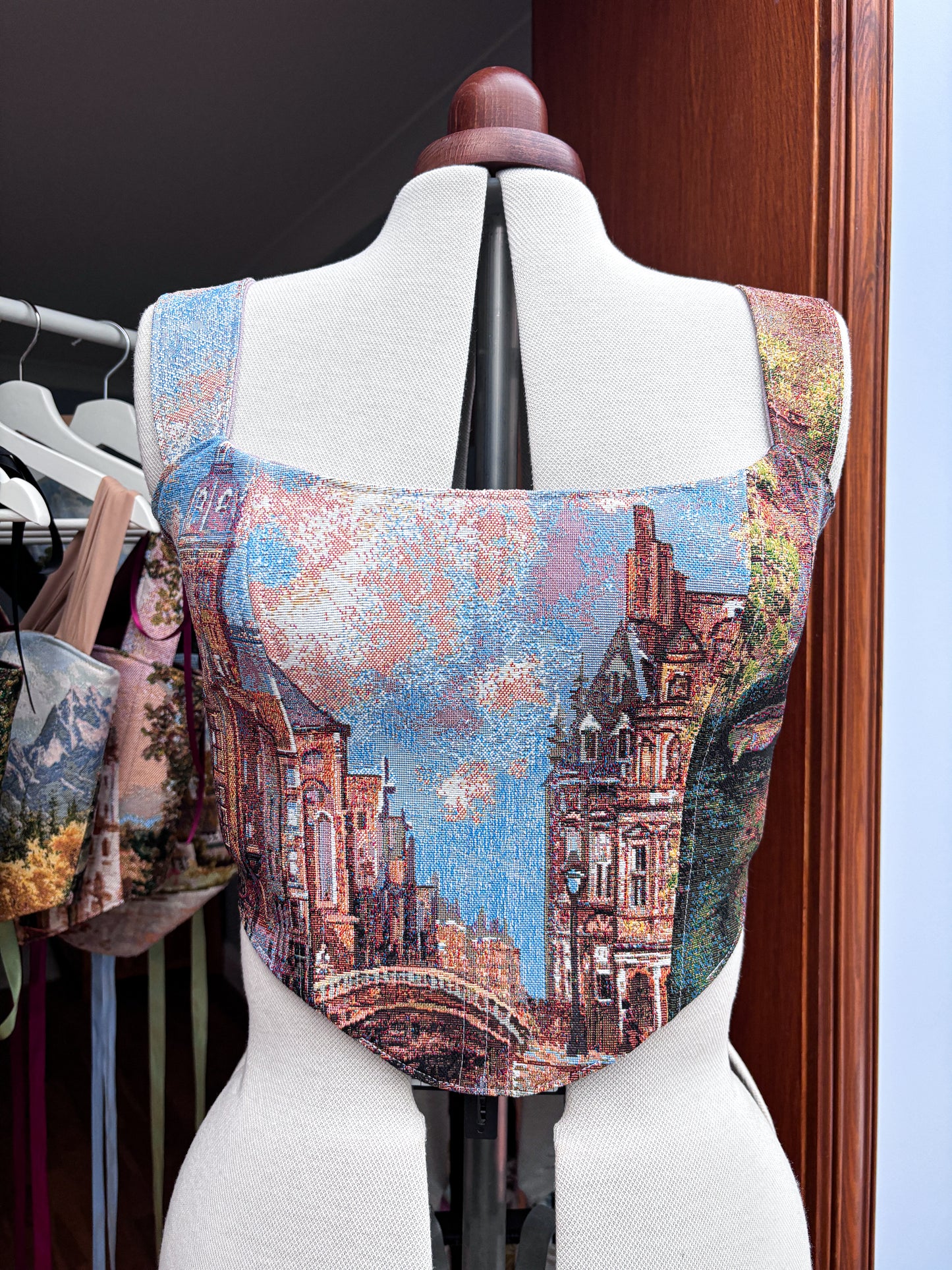 ‘Pastel Promenade’ | XL Curved Bust