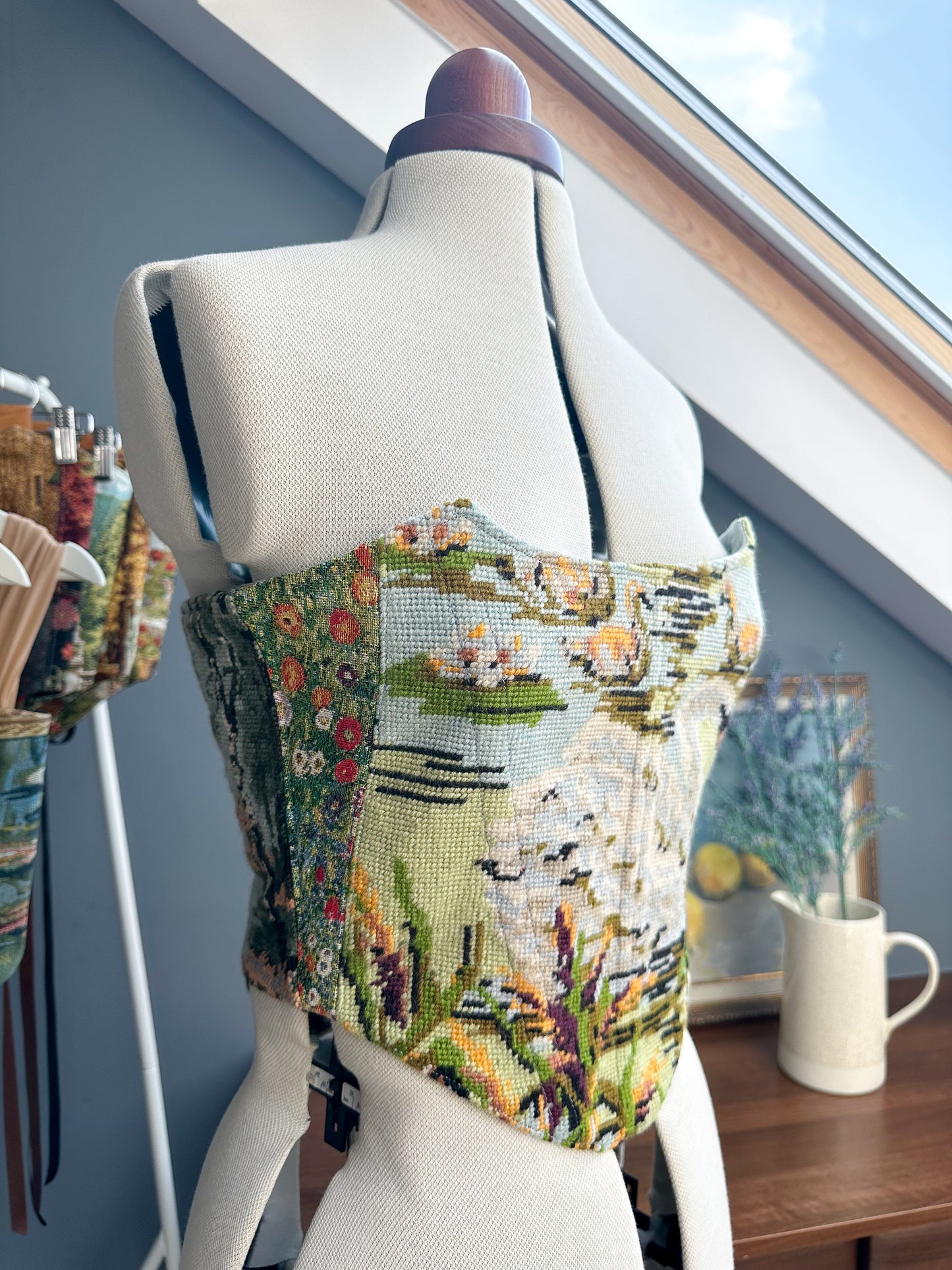 'Ivory Swan' Corset | M Straight Bust