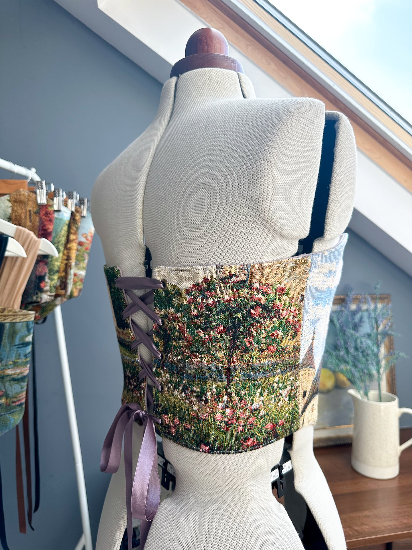 'Lavender Court' Corset | M Straight Bust