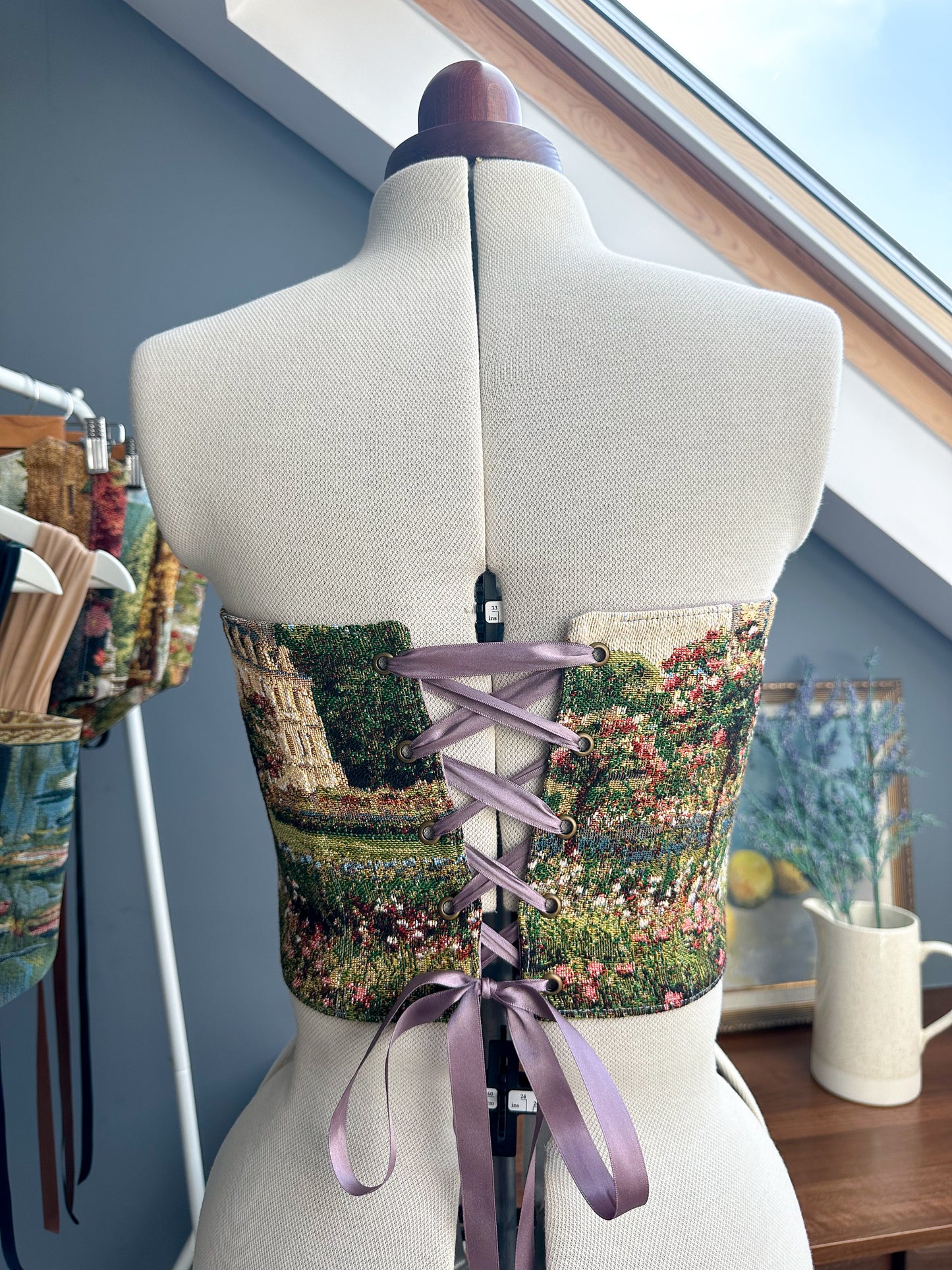 'Lavender Court' Corset | M Straight Bust