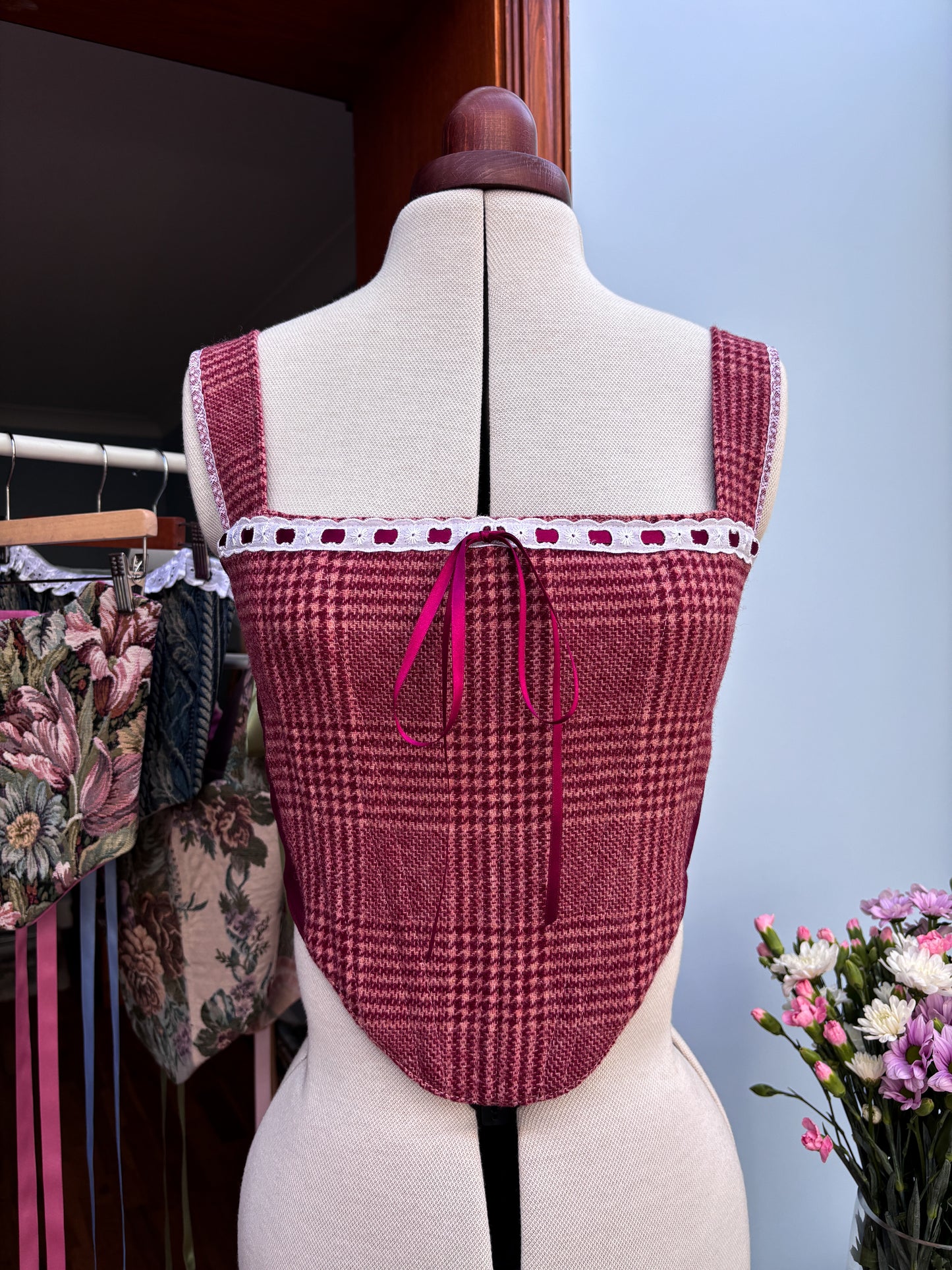 'Cranberry Lace' Corset | M Straight Bust