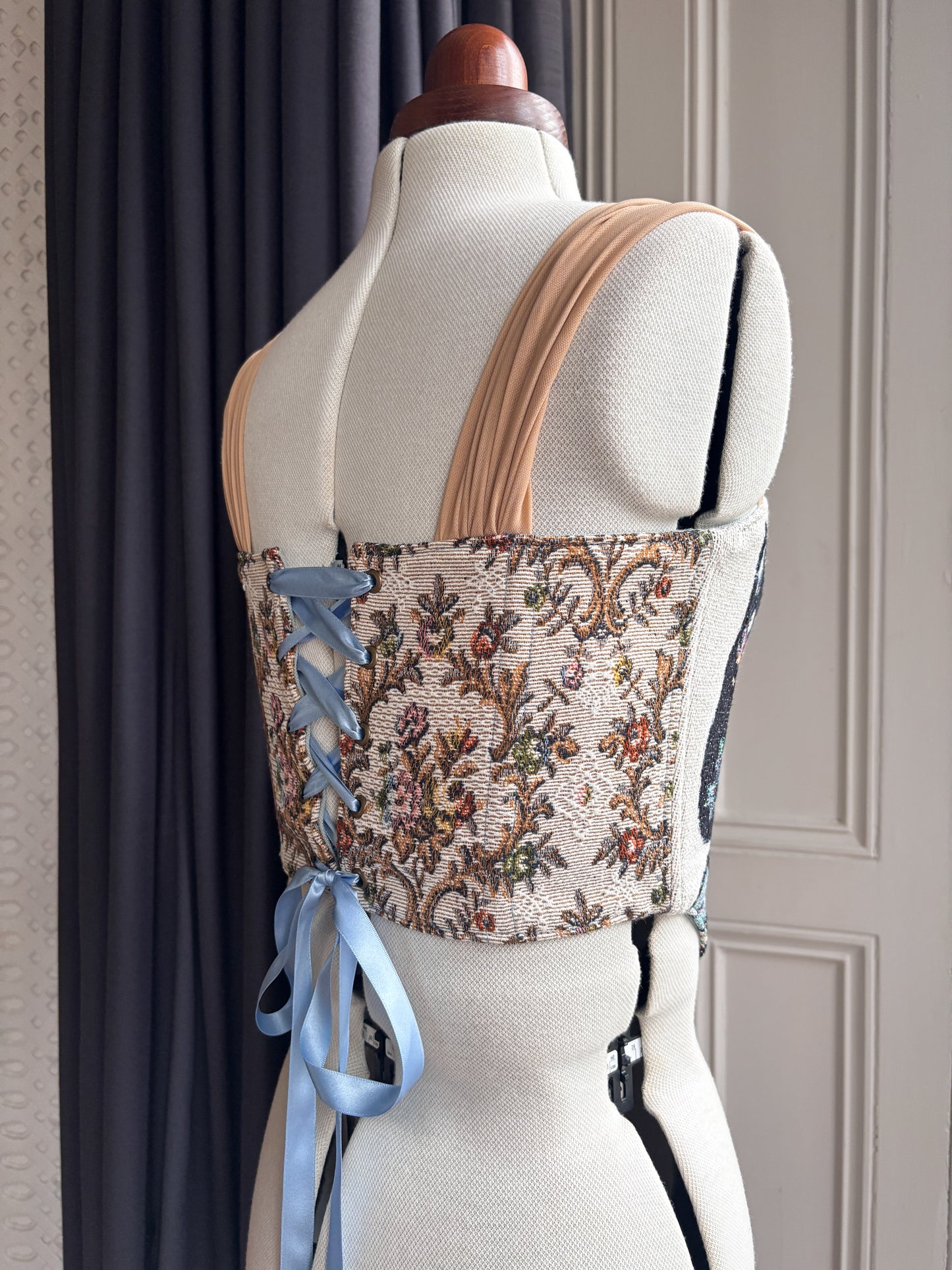 'Butterfly Butterfly' Corset | M Straight Bust