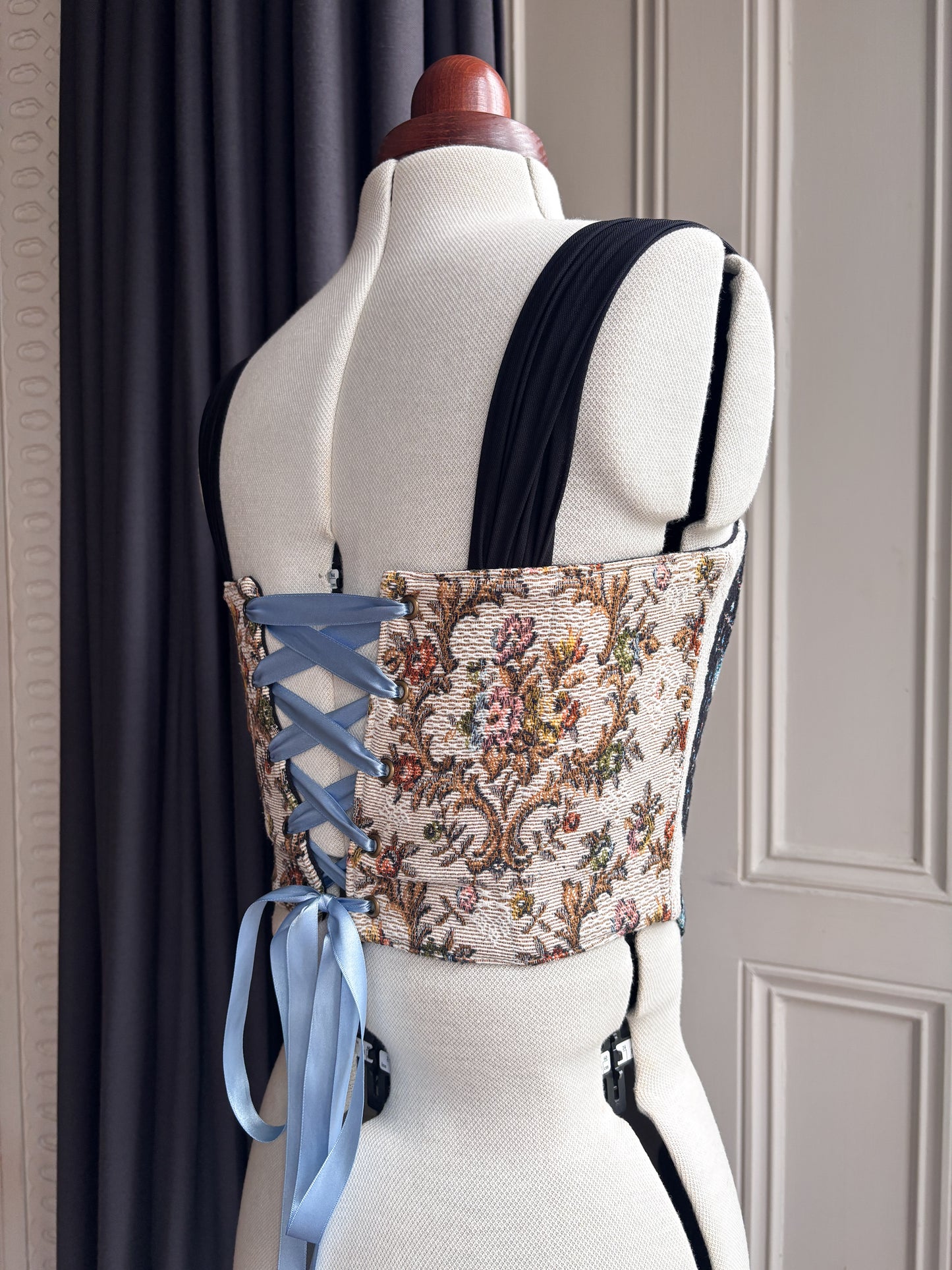 'Blue Butterfly’ Corset | S Straight Bust